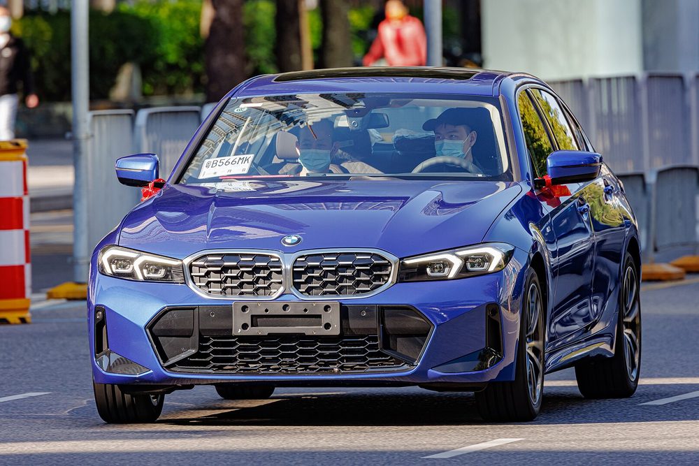 BMW 320i