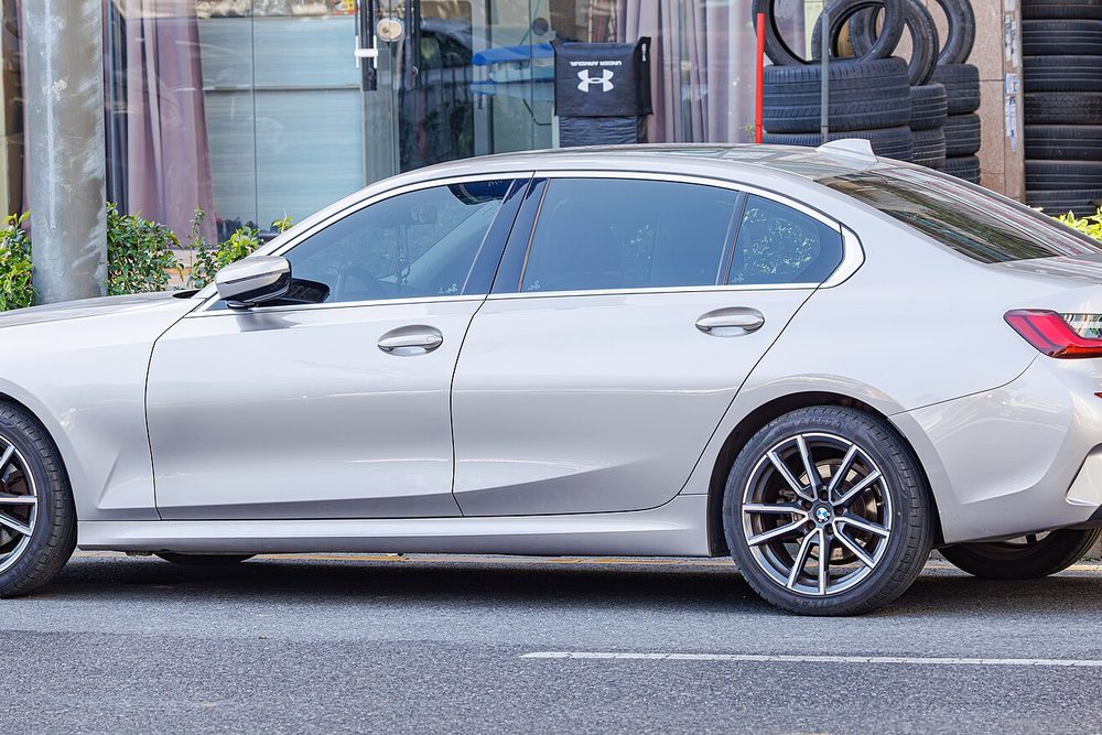 BMW 320i