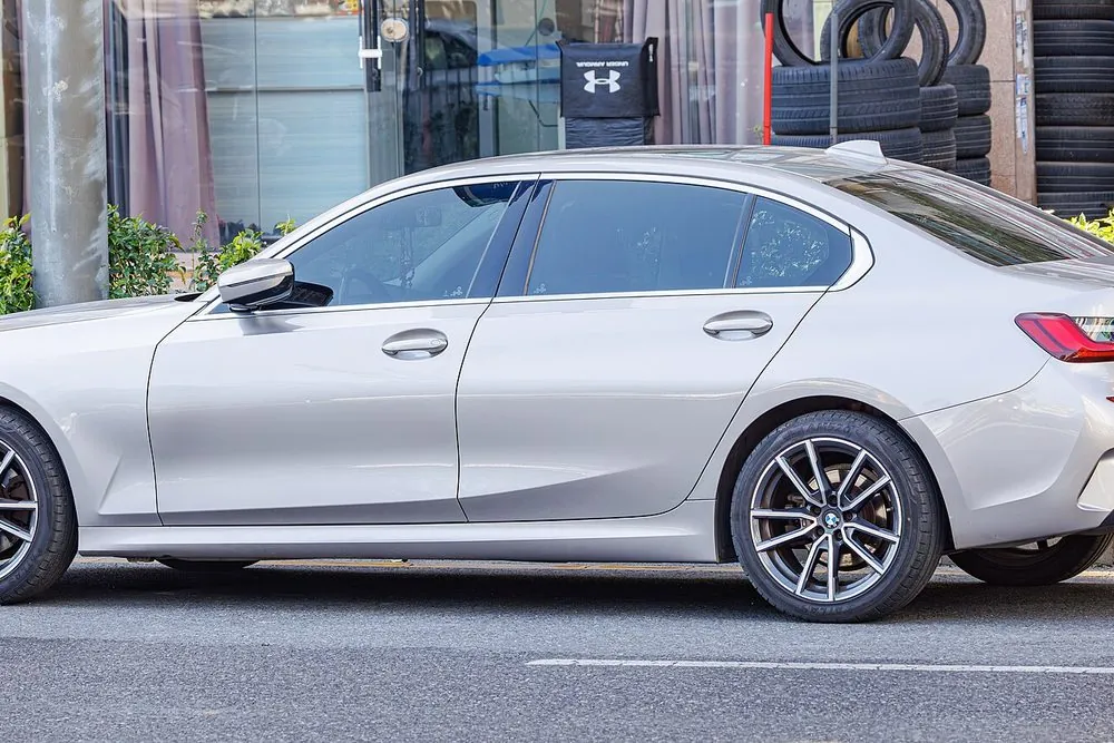 BMW 320i